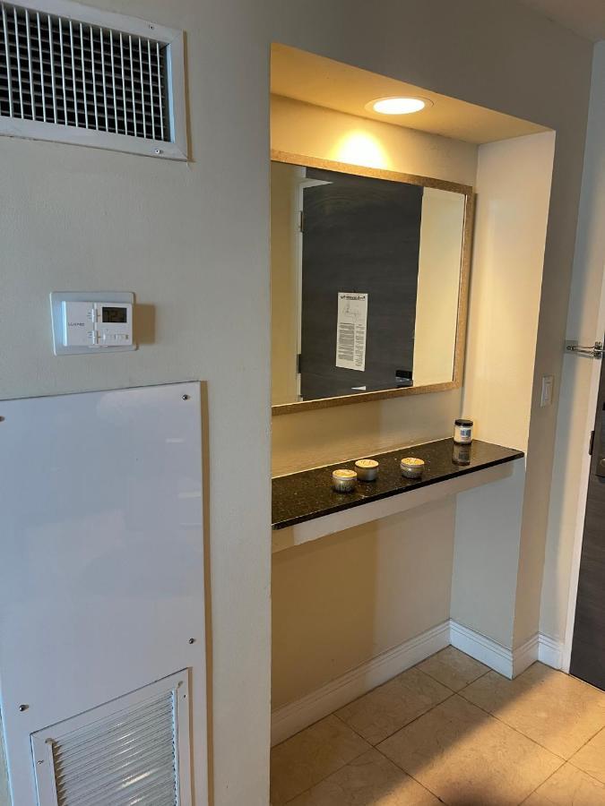 Galeryone Fll Intercostal Suite Форт-Лодердейл Экстерьер фото