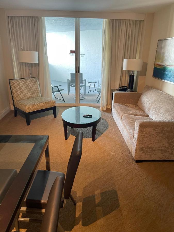 Galeryone Fll Intercostal Suite Форт-Лодердейл Экстерьер фото
